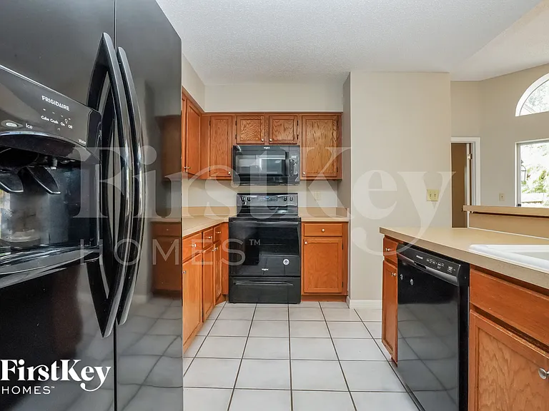 1008 Vannessa Dr — Photo 6