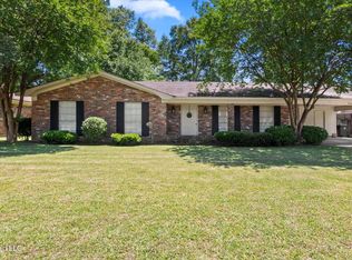 103 Mary Cir, Hattiesburg, MS 39402
