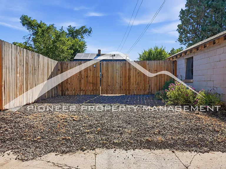 44 Julian St — Photo 30