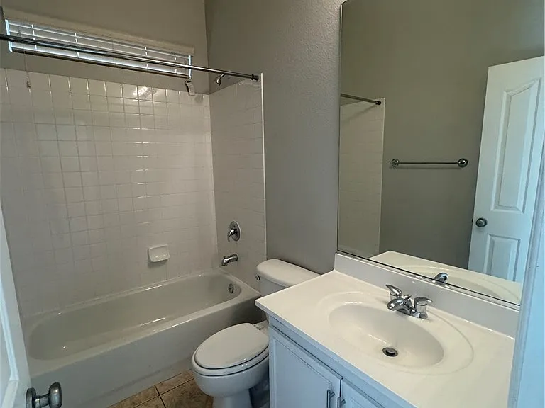 1521 Tillman Falls Ave — Photo 7