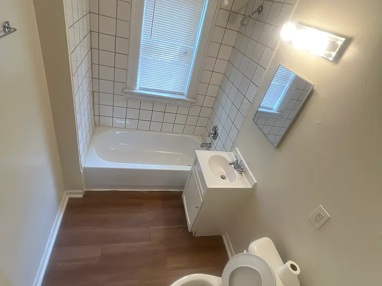 1625 W Keefe Ave #3 — Photo 8