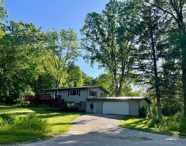 1st image of 59326 Benhardt Ridge Rd