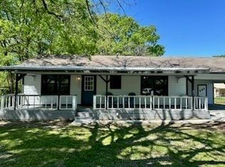 353 5th St, Deport, TX 75435