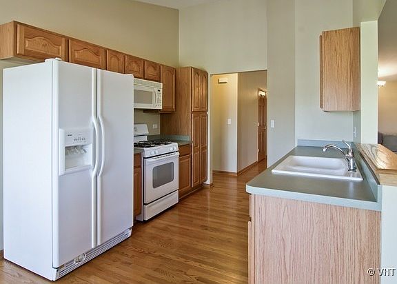 3rd image of 9136 Newcastle Ct #9136