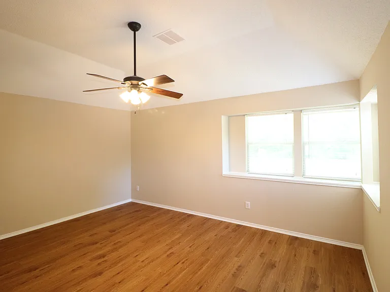 3711 Sycamore Ln — Photo 15