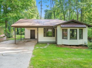 8 Maple Dr, Newnan, GA 30263