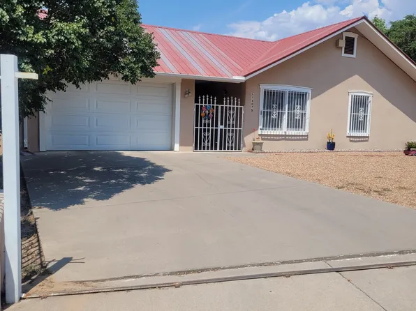 1407 McCurdy Cir, Espanola, NM 87532