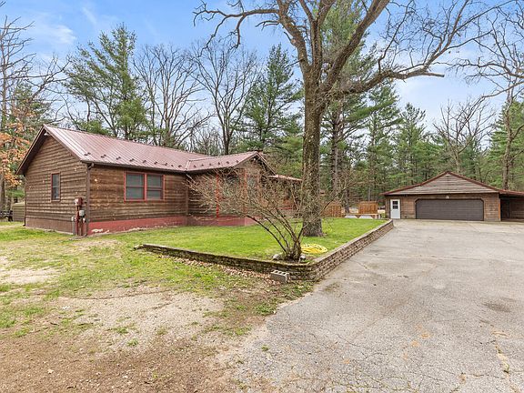 3rd image of 8462 Loveless Dr