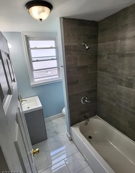 242 S Burnet St — Photo 11