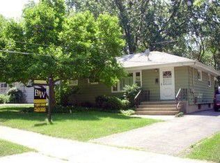 355 Marion Ave, Glen Ellyn, IL