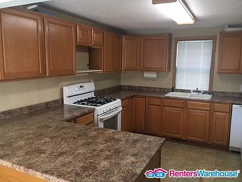 2nd image of 207 6th Ave N