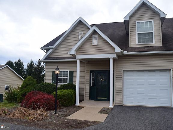 5th image of 401 Stony Pointe Dr
