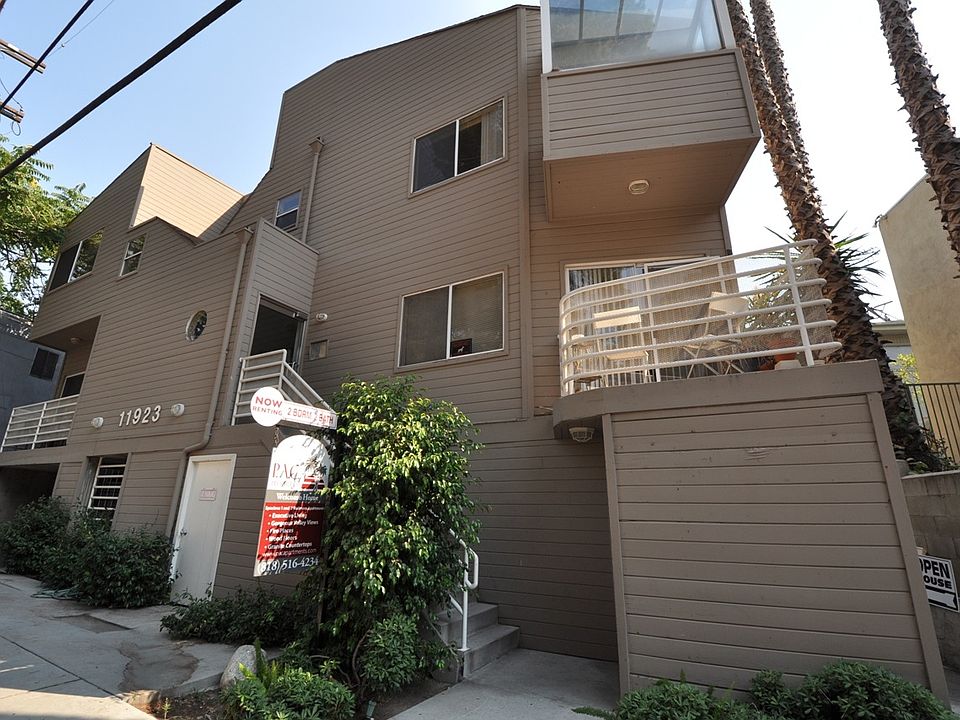 1st image of 11923 Laurelwood Dr APT 08