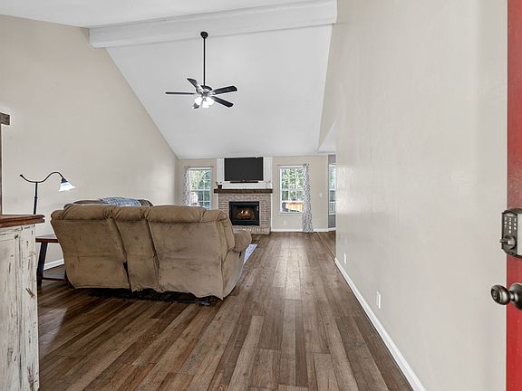 5th image of 1515 Barrywood Cir W