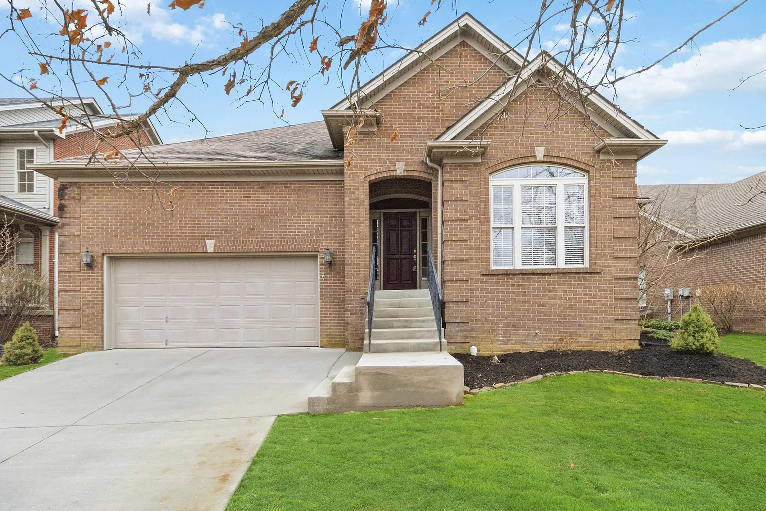824 Livania Ln photo 1