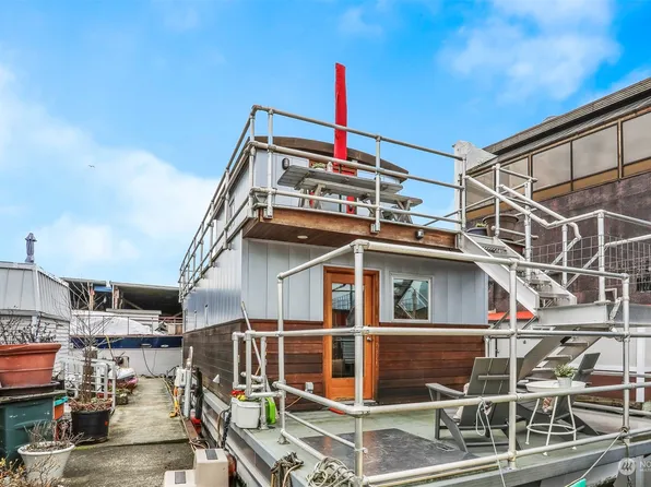 2040 Westlake Avenue N #3-A, Seattle, WA 98109