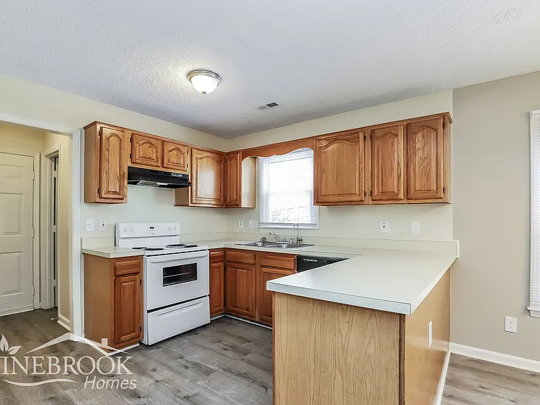 6322 Cardinal Wood Dr — Photo 4