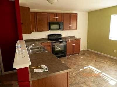 2nd image of 1660 S Park Dr SE