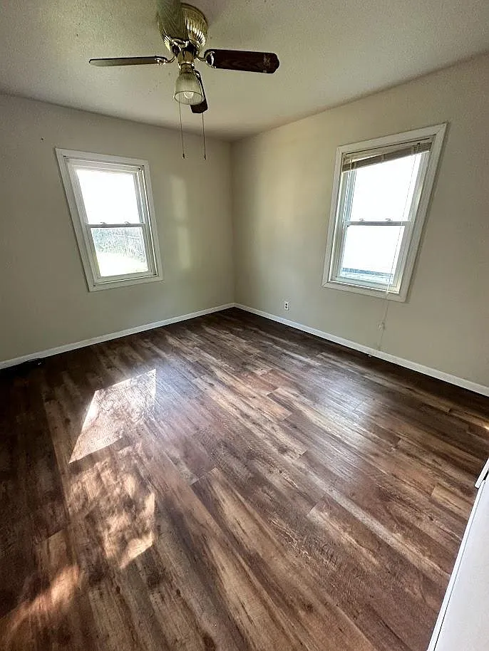 3 bed, 1176 sqft, $1,350 — Photo 3