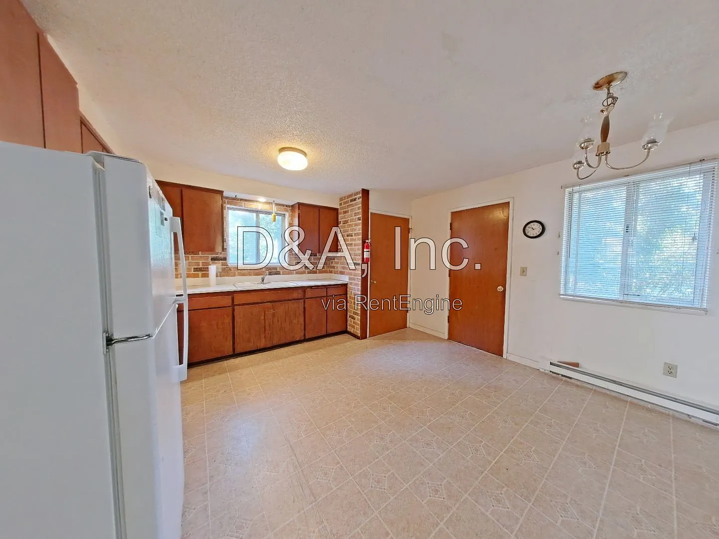 2 bed, 1.0 bath, 900 sqft, $1,695 — Photo 3