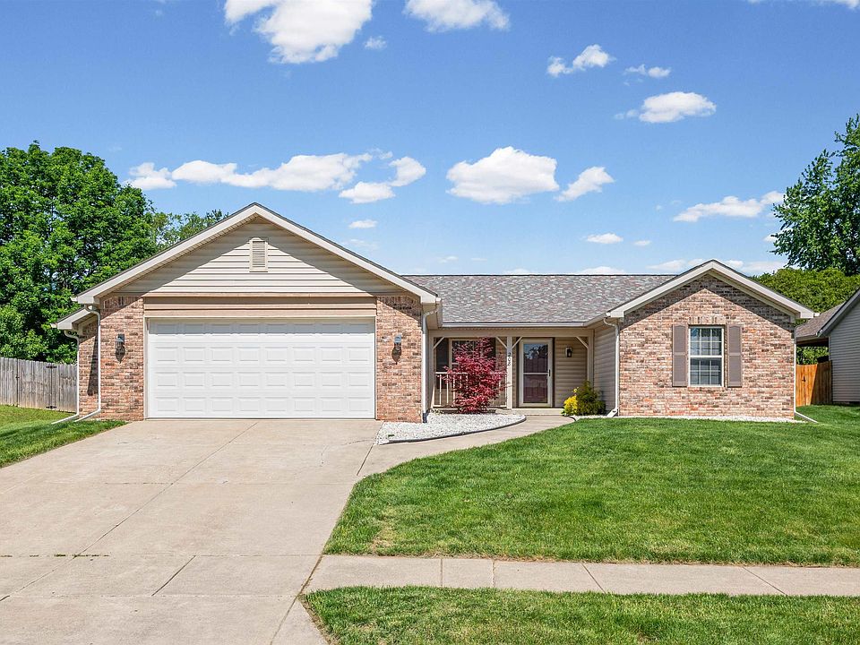 1st image of 208 Penridge Ln