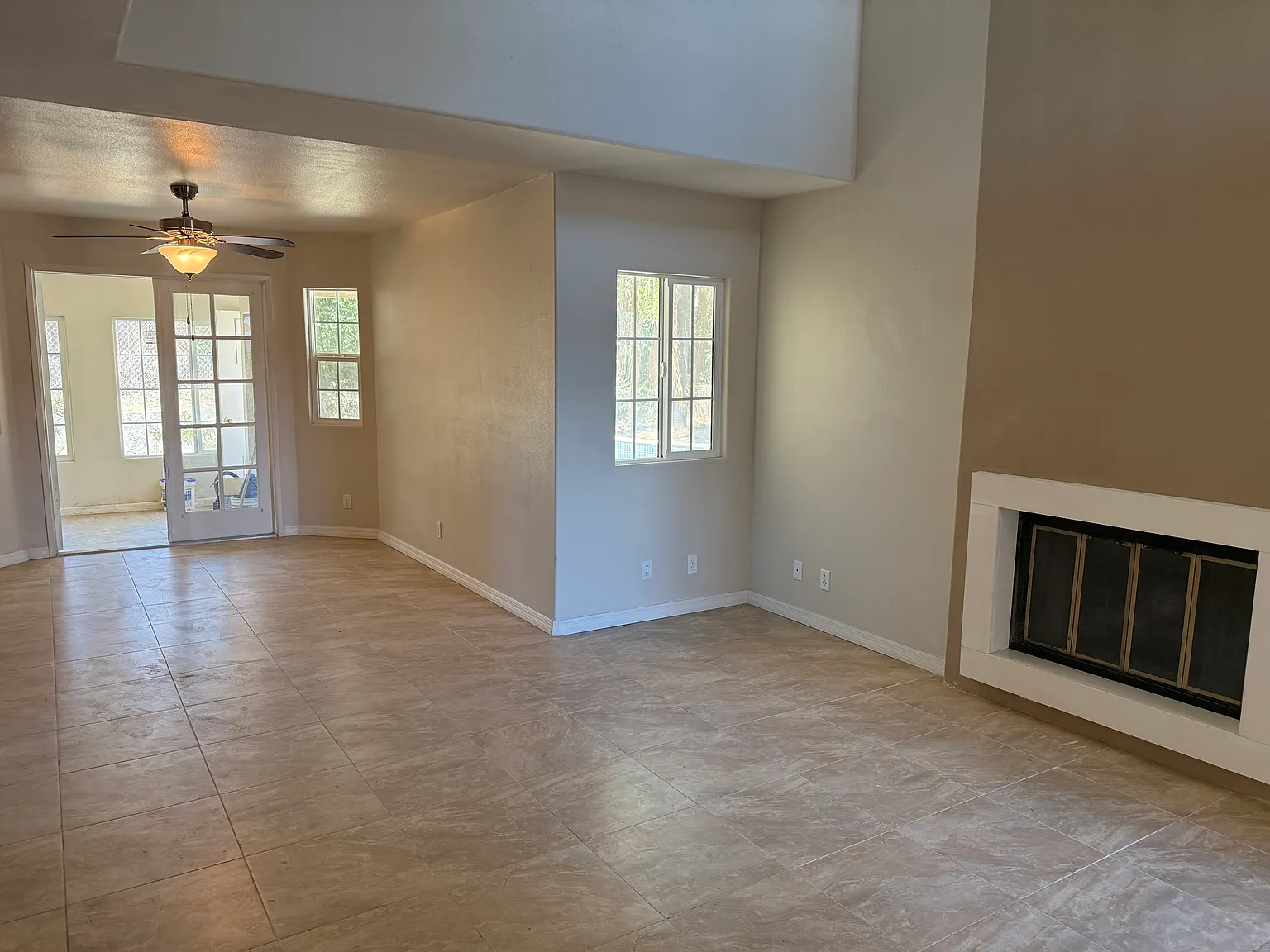 3 bed, 2.5 bath, 1434 sqft, $2,700 — Photo 3