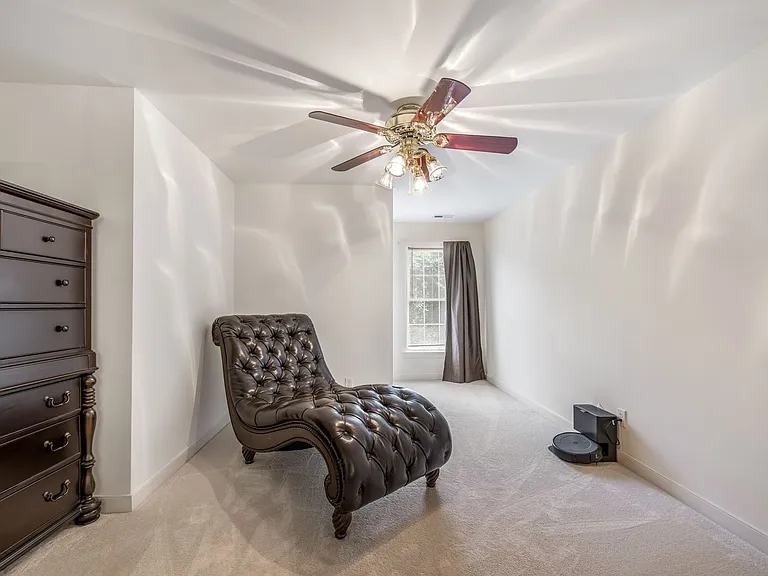 26 Kirby Ln — Photo 24