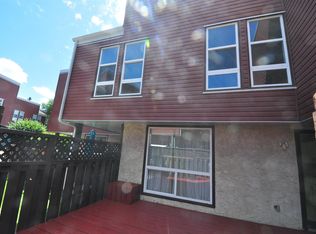 617 Millbourne Rd E, Edmonton, AB T6K1V1