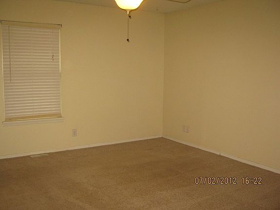 5th image of 1305 S 34th St