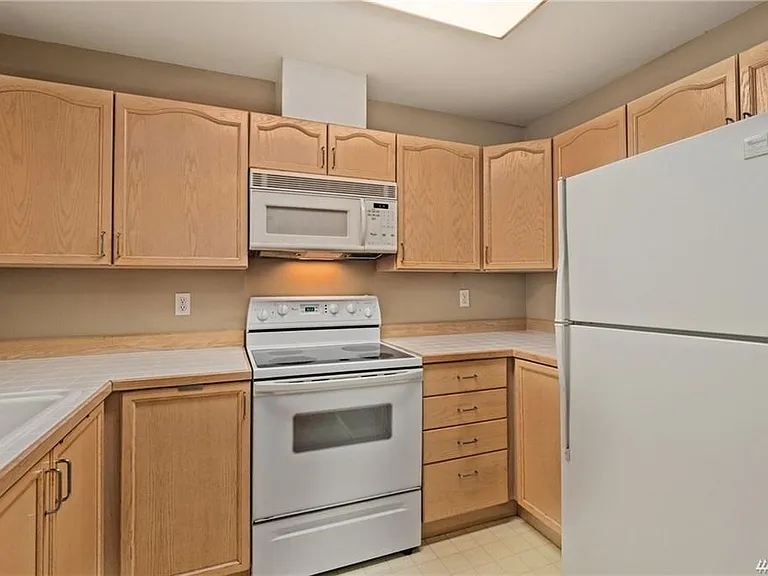 5000 NW Village Park Dr #B114 — Photo 7