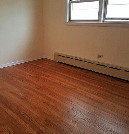 5th image of 4614 S Sacramento Ave