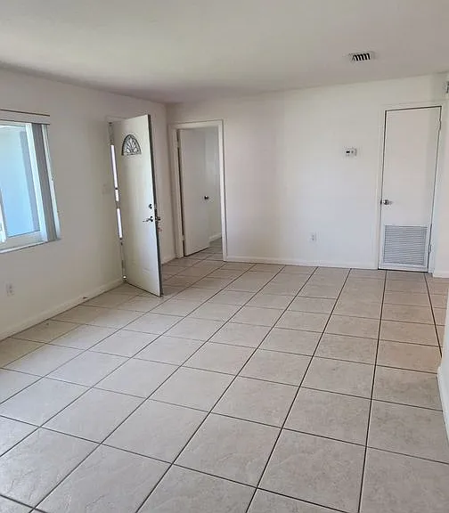 1550 W Central Ave — Photo 14