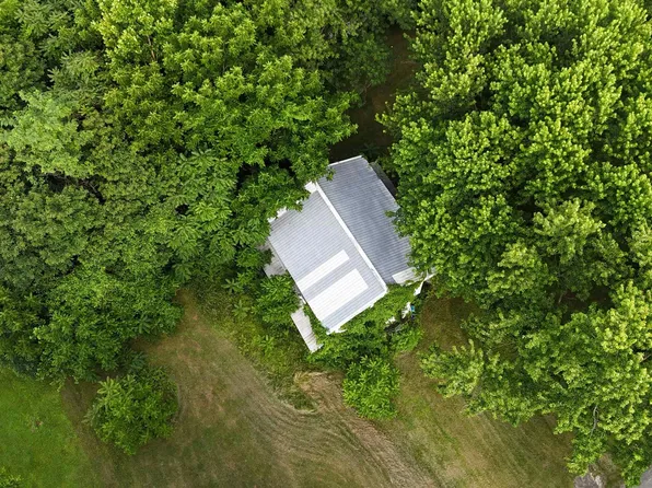 7 Rawlins St, Bedford, IN 47421