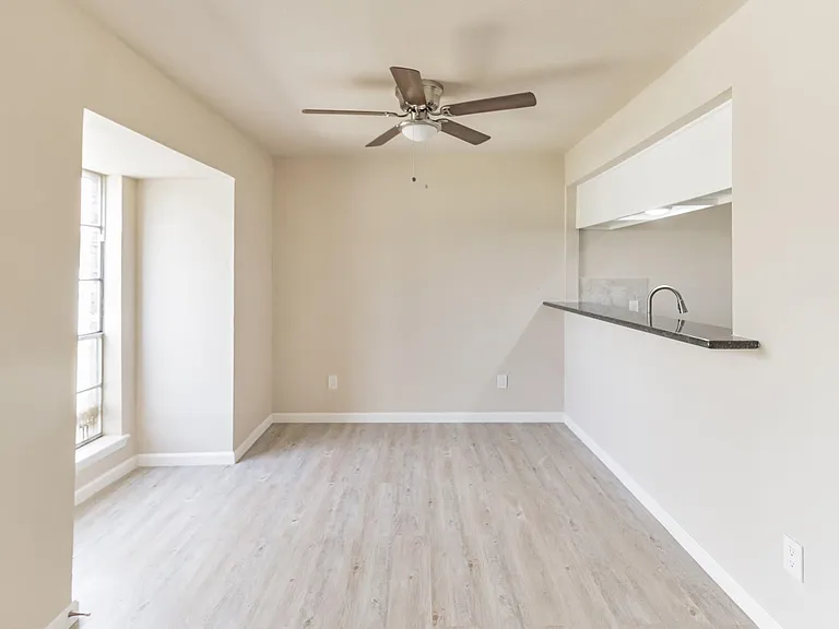 6815 Beachwood St #1 — Photo 8