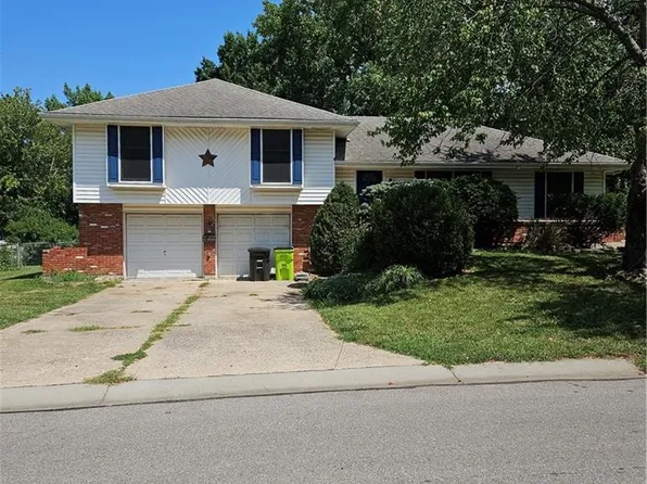 317 Berry Ave, Belton, MO 64012