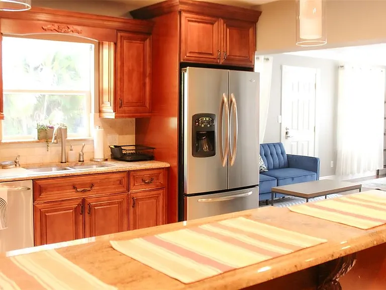 4115 W San Pedro St — Photo 22