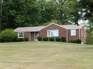 2261 Mickanin Rd, North Huntingdon, PA 15642