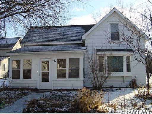 2nd image of 623 Plum St