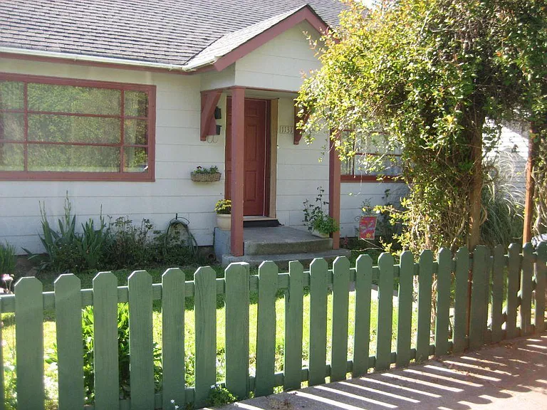 1131 Humboldt St — Photo 11