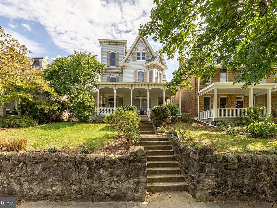 1st image of 3423 Oakwood Ter NW