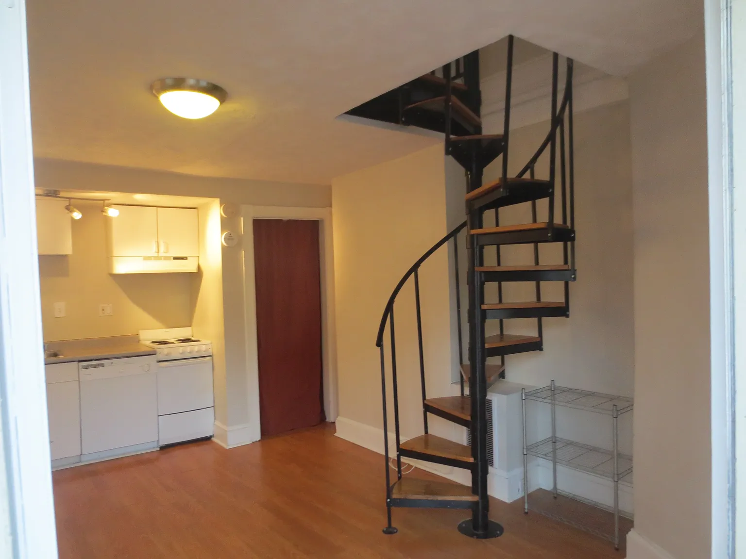 1 bed, $1,749 — Photo 4