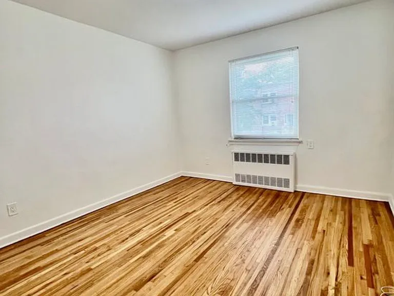 31-14 71st St #2 — Photo 9