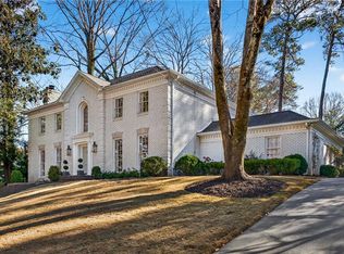 900 Hawick Dr NW, Atlanta, GA 30327