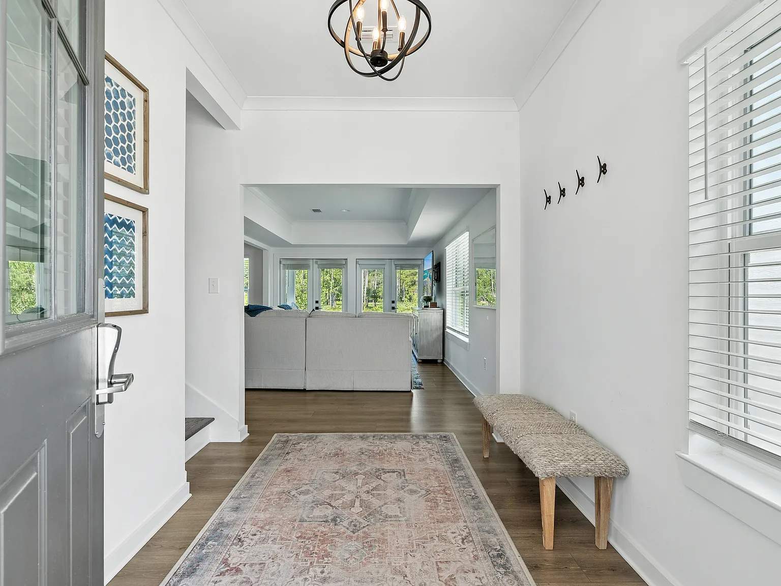 3 bed, 2008 sqft, $3,500 — Photo 3