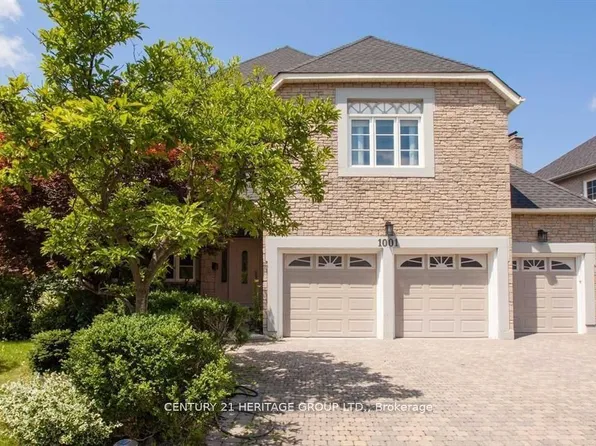 1001 Lockwood Cir, Newmarket, ON L3X 1M1