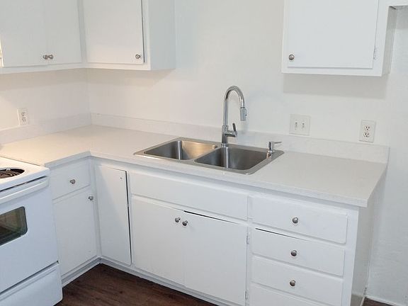 5th image of 720-722 N Ojai Rd #722D