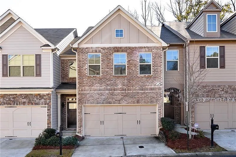 4 bed, 3.5 bath, 2628 sqft, $3,400 — Photo 1