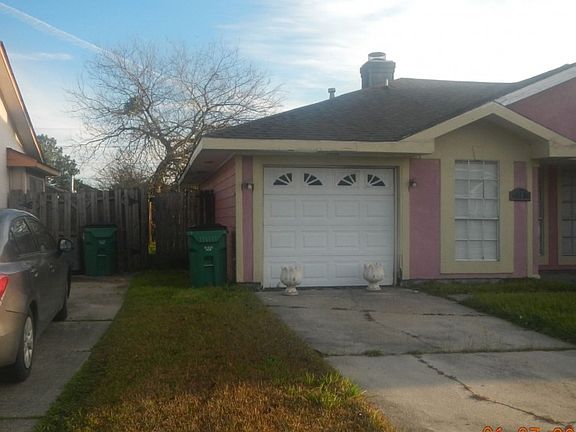 3rd image of 33 Honeysuckle Ln