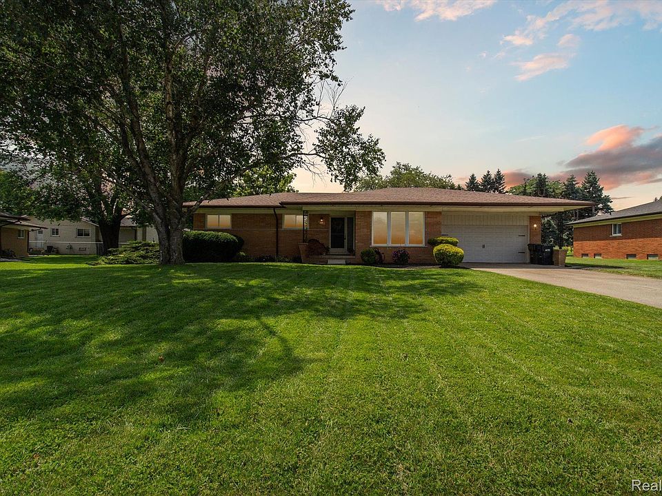 1st image of 37241 Marion Dr