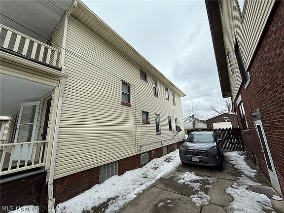 3rd image of 11521 Florian Ave